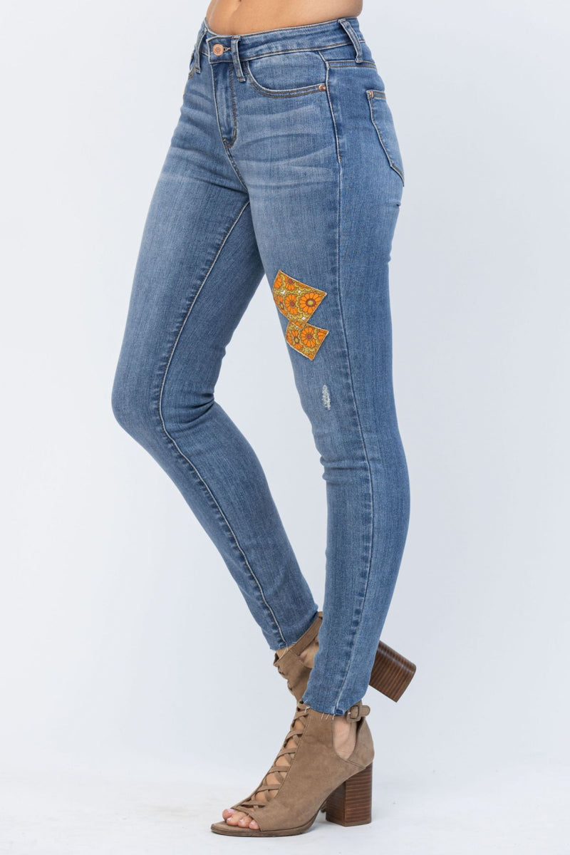 Full Size Mid-Rise Orange Floral Patch Skinny Jeans By Judy Blue