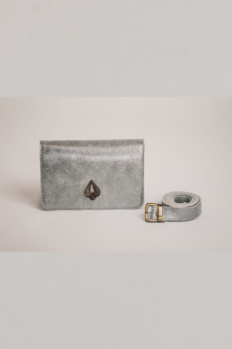 Silver leather3-in-1 beltbag